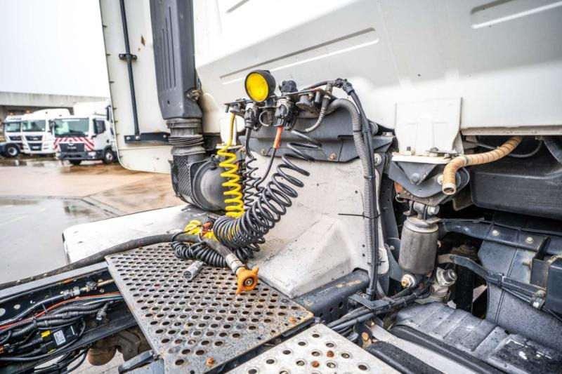 Tractor unit Iveco STRALIS 460 + KIPHYDR.: picture 8