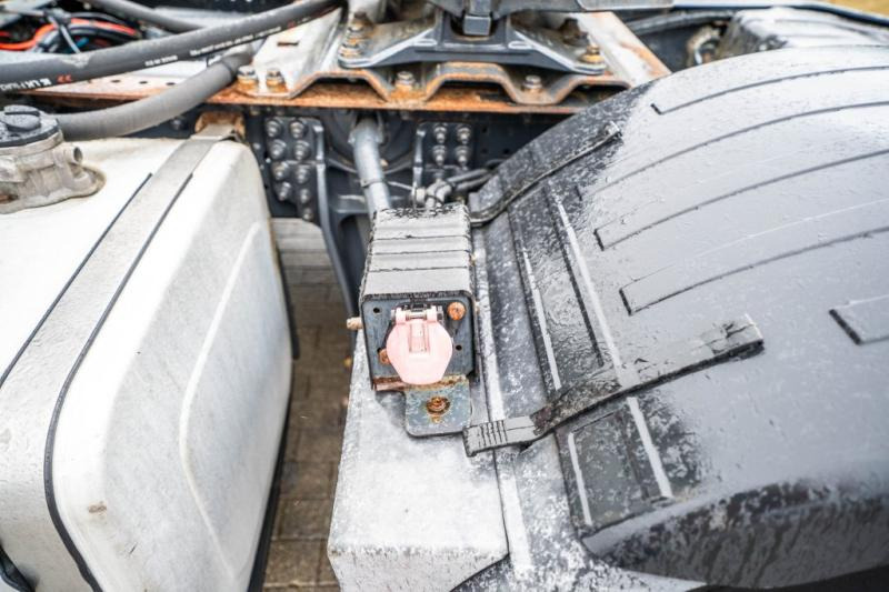 Tractor unit Iveco STRALIS 460 + KIPHYDR.: picture 7