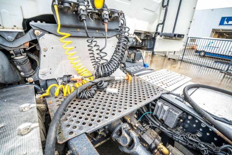 Iveco STRALIS 460 + KIPHYDR. - Tractor unit: picture 5 Iveco STRALIS 460 + KIPHYDR. - Tractor unit: picture 5