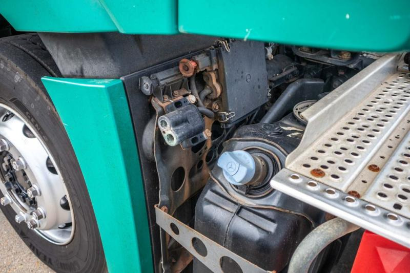 Tractor unit Mercedes ACTROS 1845 LS+E5: picture 9