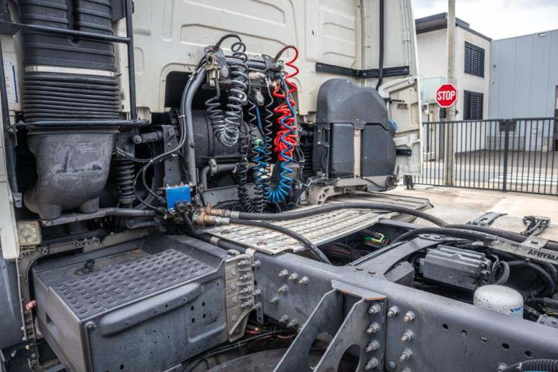 Volvo FH460+E6+Kiphydr. - Tractor unit: picture 5 Volvo FH460+E6+Kiphydr. - Tractor unit: picture 5