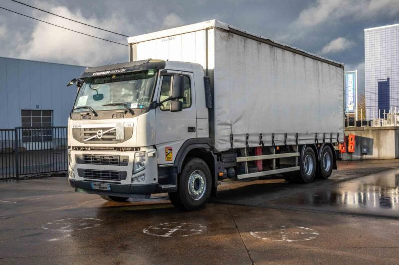 Volvo FM 330-6x2-E5+10 pneus/tires+INTARDER - Curtain side truck: picture 1 Volvo FM 330-6x2-E5+10 pneus/tires+INTARDER - Curtain side truck: picture 1
