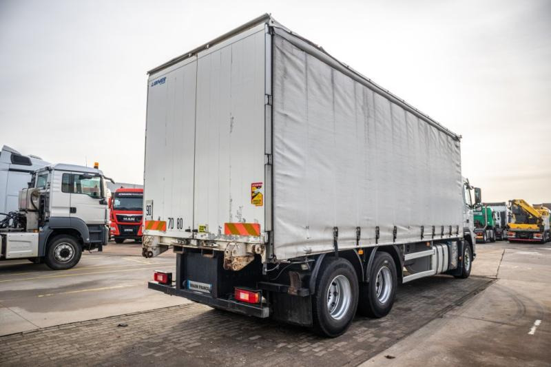 Volvo FM330-6x2-10 pneus/tires-intarder - Curtain side truck: picture 3 Volvo FM330-6x2-10 pneus/tires-intarder - Curtain side truck: picture 3