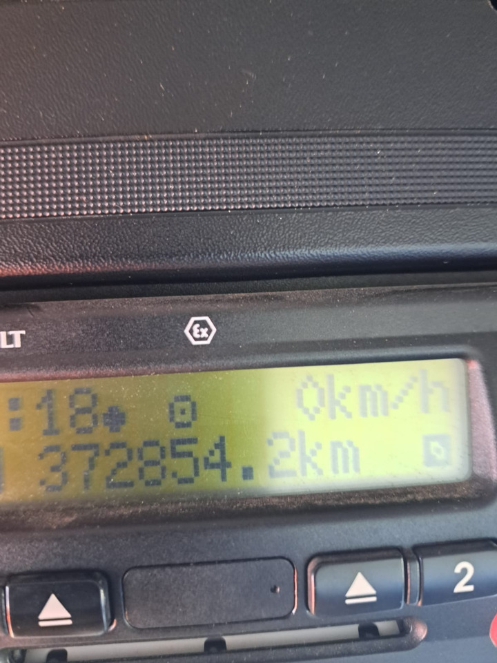 RENAULT MIDLUM 270 - Tanker truck: picture 2 RENAULT MIDLUM 270 - Tanker truck: picture 2