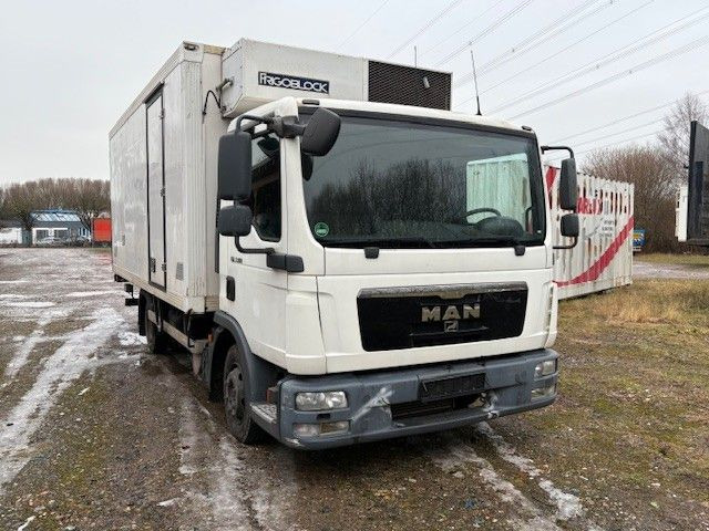MAN 7.180 Tiefkühlkoffer LBW 8.180 - Refrigerator truck: picture 1 MAN 7.180 Tiefkühlkoffer LBW 8.180 - Refrigerator truck: picture 1