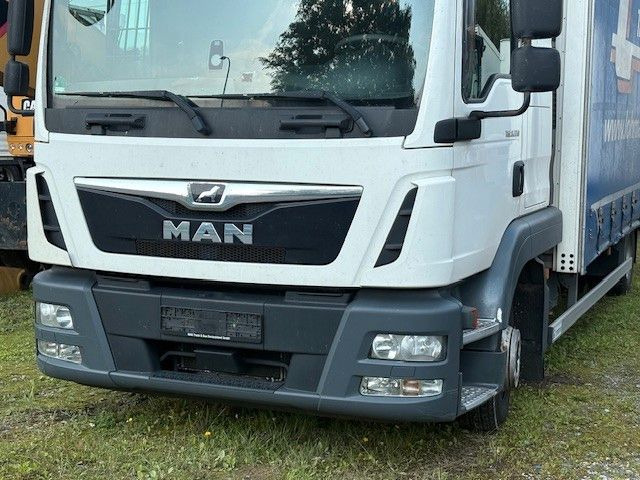 MAN 8.220 Jumbo Plane - Curtain side truck: picture 3 MAN 8.220 Jumbo Plane - Curtain side truck: picture 3