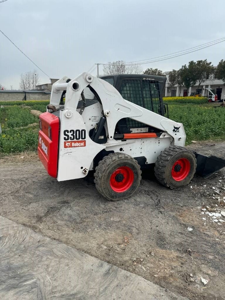 Bobcat S 300 - Skid steer loader: picture 4 Bobcat S 300 - Skid steer loader: picture 4