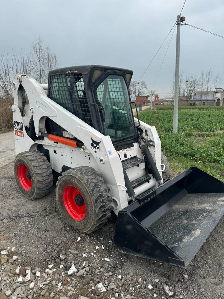 Bobcat S 300 - Skid steer loader: picture 3 Bobcat S 300 - Skid steer loader: picture 3