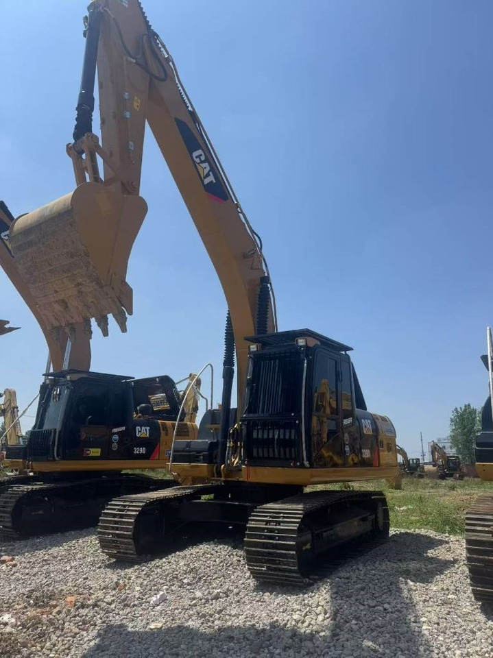 CAT 320d2 - Crawler excavator: picture 3 CAT 320d2 - Crawler excavator: picture 3