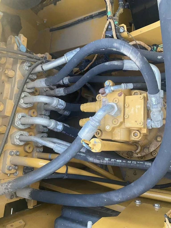 CAT CAT320GC - Crawler excavator: picture 3 CAT CAT320GC - Crawler excavator: picture 3
