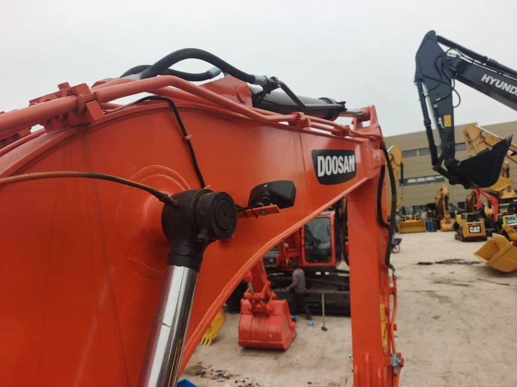 Doosan DX 140 - Crawler excavator: picture 2 Doosan DX 140 - Crawler excavator: picture 2