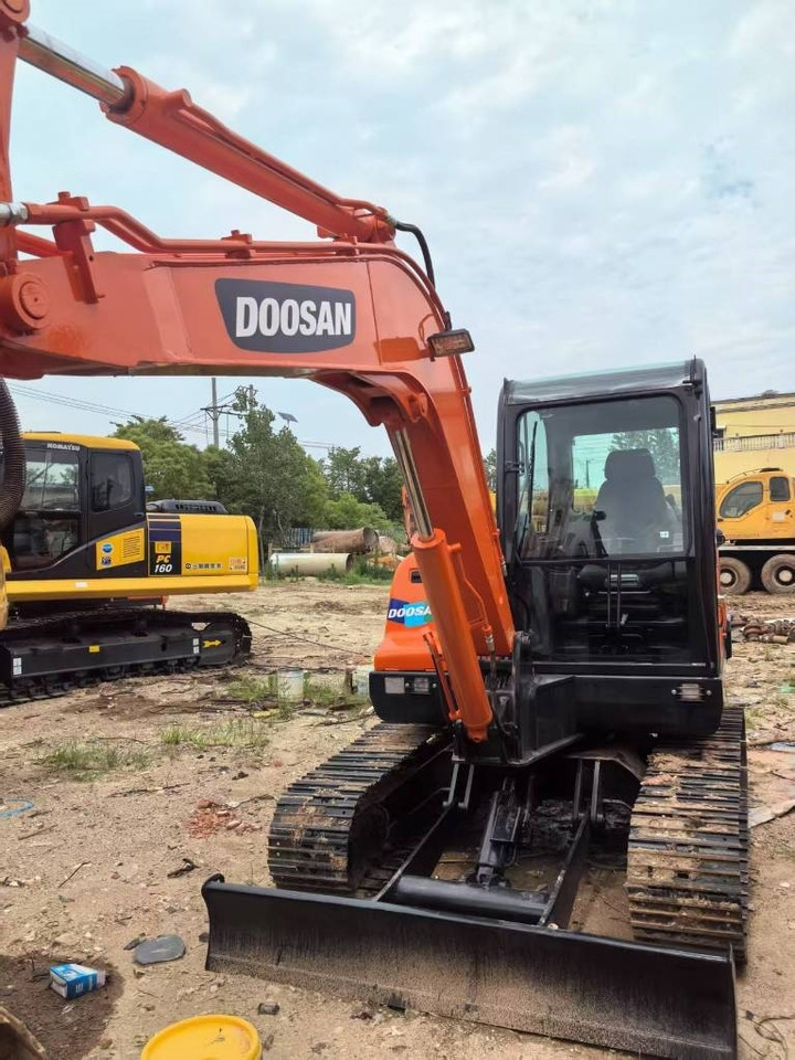 Doosan DX 60 - Crawler excavator: picture 3 Doosan DX 60 - Crawler excavator: picture 3