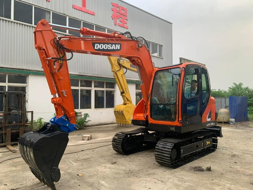 Doosan DX 75-9 C - Mini excavator: picture 3 Doosan DX 75-9 C - Mini excavator: picture 3