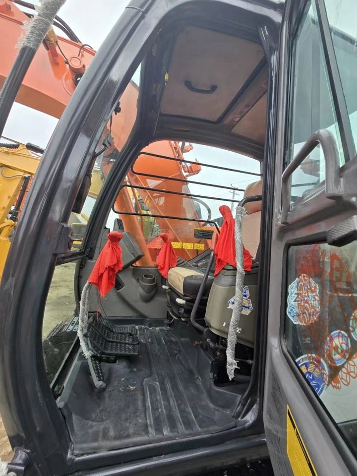 Hitachi ZX 135 US - Crawler excavator: picture 2 Hitachi ZX 135 US - Crawler excavator: picture 2