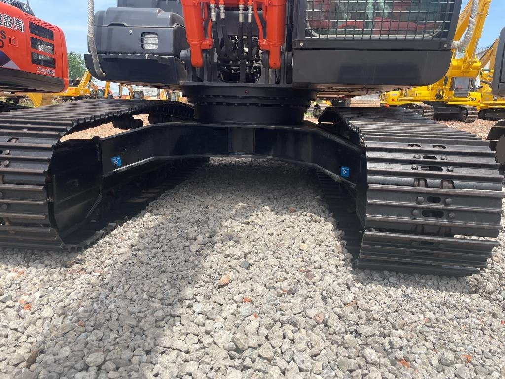 Hitachi ZX 200 - Crawler excavator: picture 4 Hitachi ZX 200 - Crawler excavator: picture 4