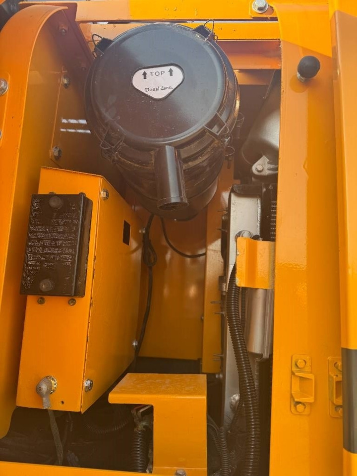 Hyundai HX220 - Crawler excavator: picture 5 Hyundai HX220 - Crawler excavator: picture 5