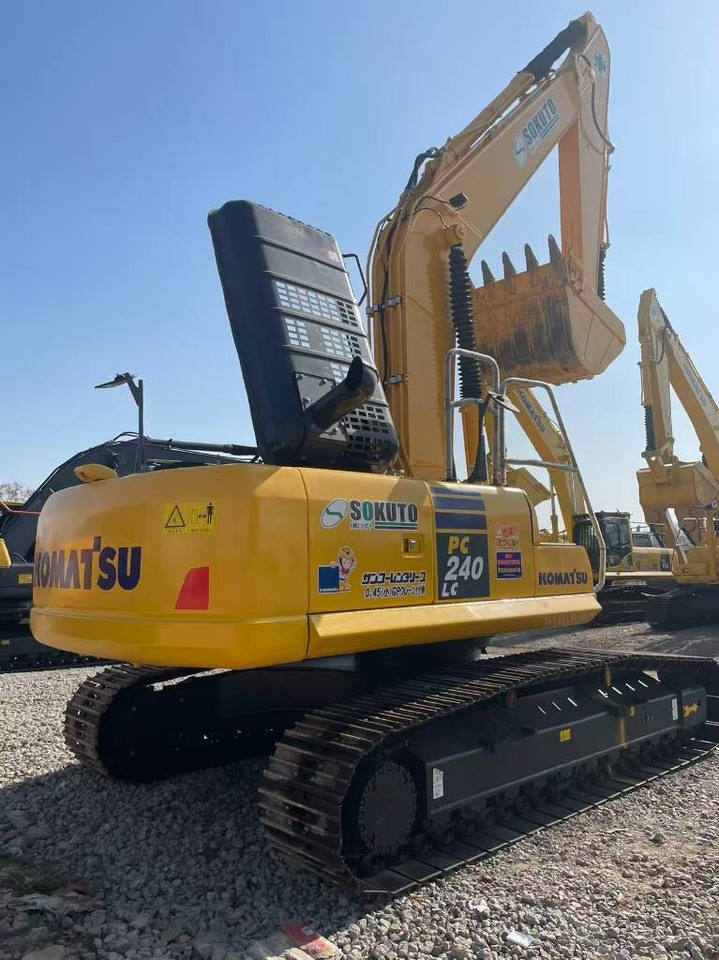 Komatsu PC 240 - Crawler excavator: picture 3 Komatsu PC 240 - Crawler excavator: picture 3