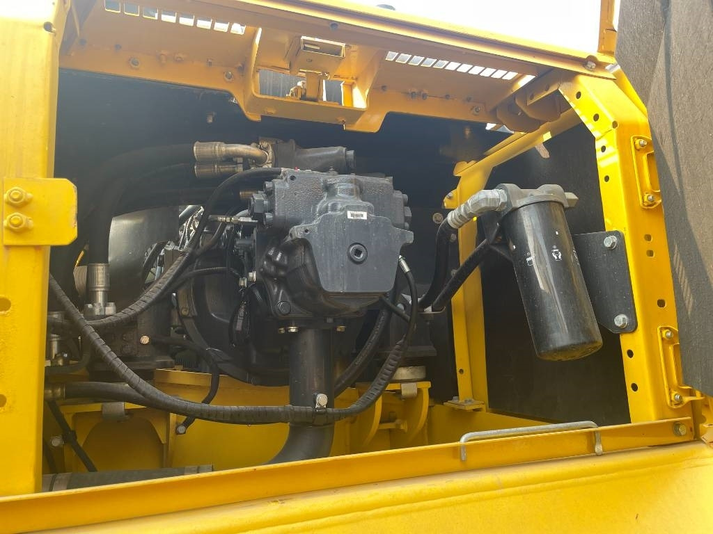 Komatsu PC 350 - Crawler excavator: picture 5 Komatsu PC 350 - Crawler excavator: picture 5