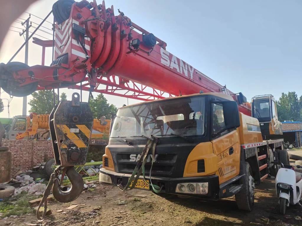 Sany STC 250 H - All terrain crane: picture 4 Sany STC 250 H - All terrain crane: picture 4