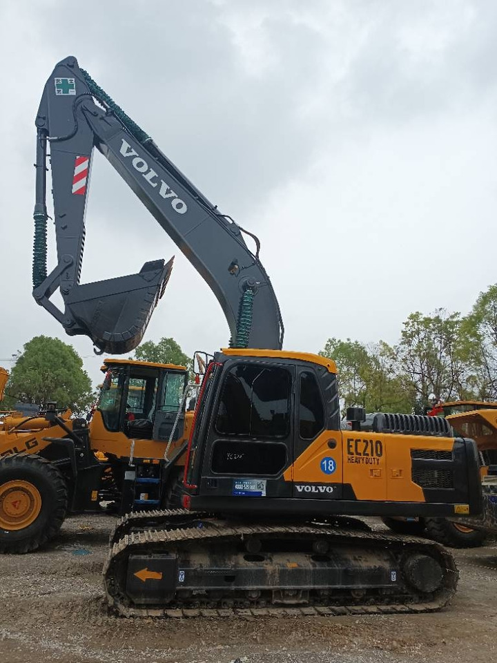 Volvo EC 210 - Crawler excavator: picture 1 Volvo EC 210 - Crawler excavator: picture 1