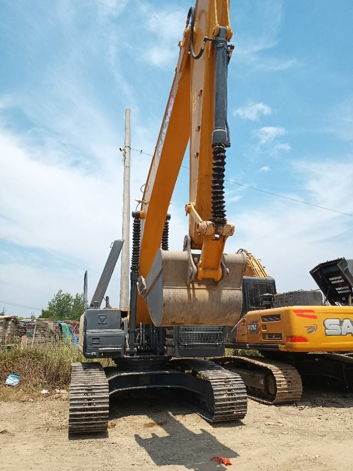 XCMG XE 215 DA  - Crawler excavator: picture 3 XCMG XE 215 DA  - Crawler excavator: picture 3