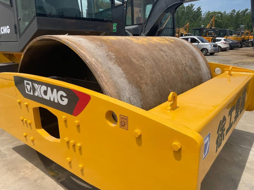 XCMG XS 223 J - Compactor: picture 2 XCMG XS 223 J - Compactor: picture 2
