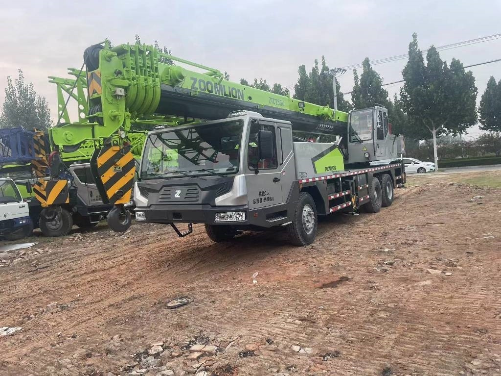 Zoomlion ZTC 500 V - All terrain crane: picture 3 Zoomlion ZTC 500 V - All terrain crane: picture 3