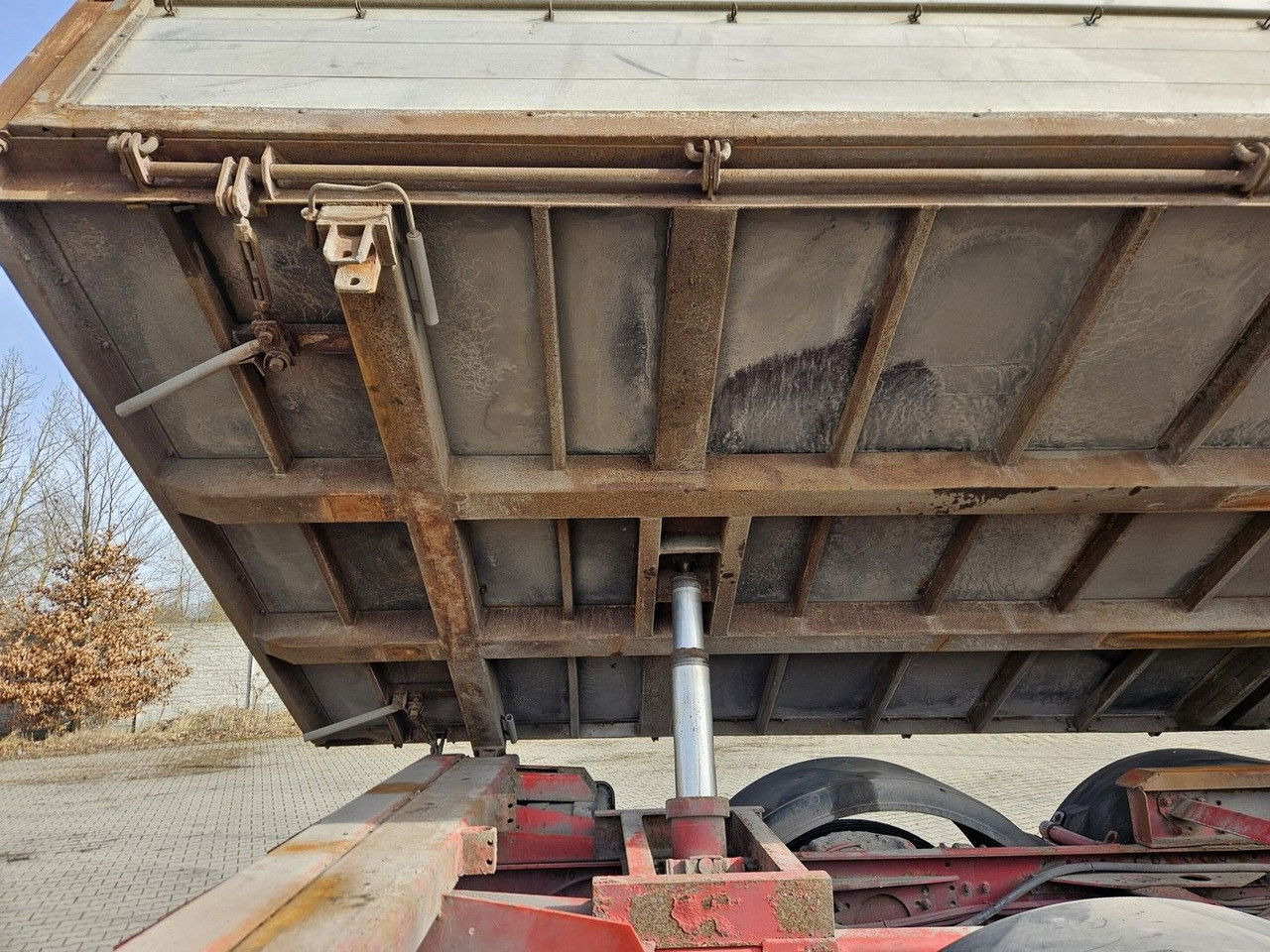 Tipper MAN 26.403: picture 12