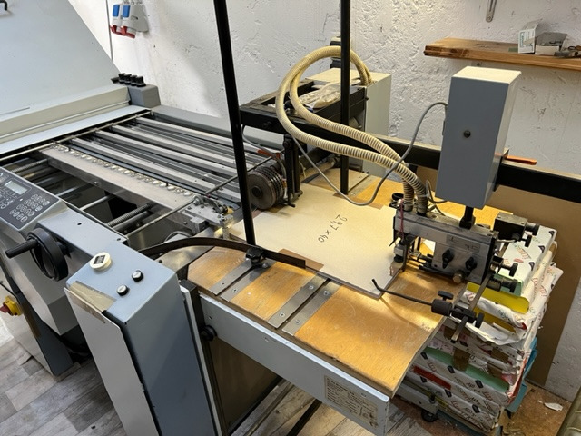 Falzmaschinen Multipli CAS 524 - Folding machine: picture 1 Falzmaschinen Multipli CAS 524 - Folding machine: picture 1