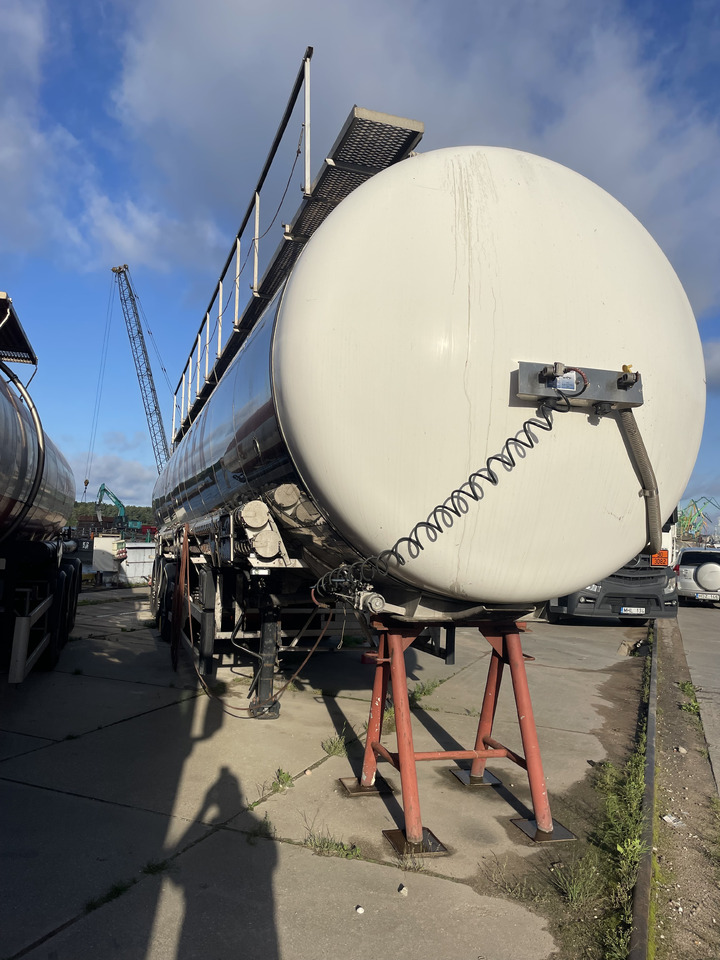 Klaeser TSA 55 C - Tanker semi-trailer: picture 4 Klaeser TSA 55 C - Tanker semi-trailer: picture 4