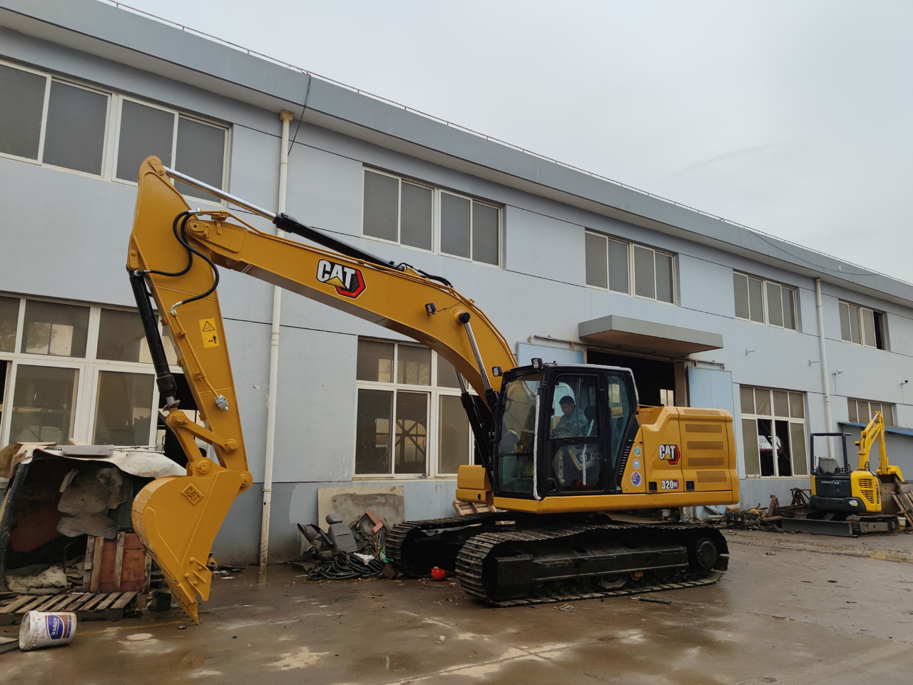 CATERPILLAR 320GC - Mobile crane: picture 5 CATERPILLAR 320GC - Mobile crane: picture 5
