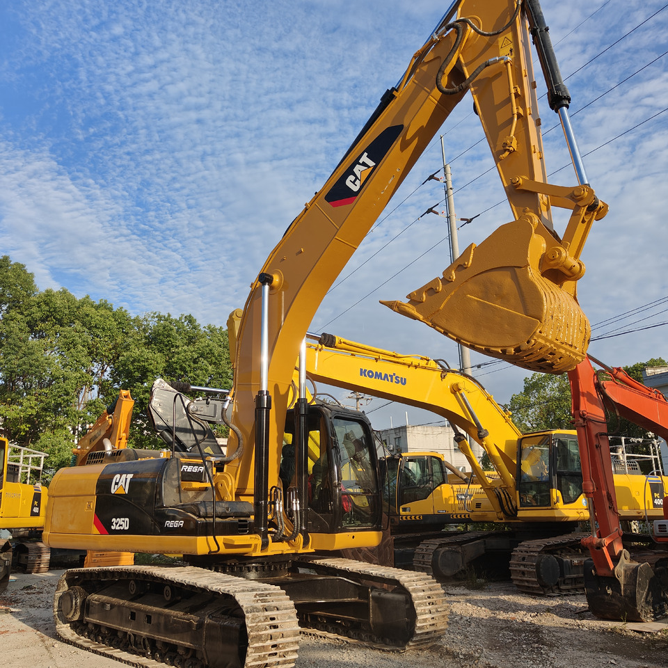 CATERPILLAR 325D - Crawler excavator: picture 2 CATERPILLAR 325D - Crawler excavator: picture 2