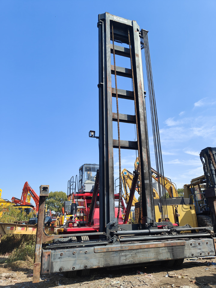 Construction machinery KALMAR DCE80 Used container handler DCE80-45E7: picture 6