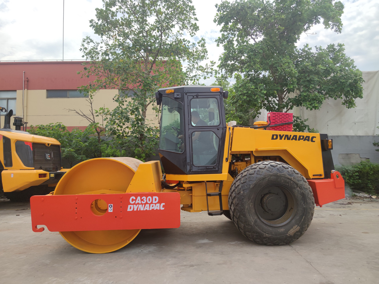 DYNAPAC CA30D USED ROAD ROLLER - Compactor: picture 4 DYNAPAC CA30D USED ROAD ROLLER - Compactor: picture 4