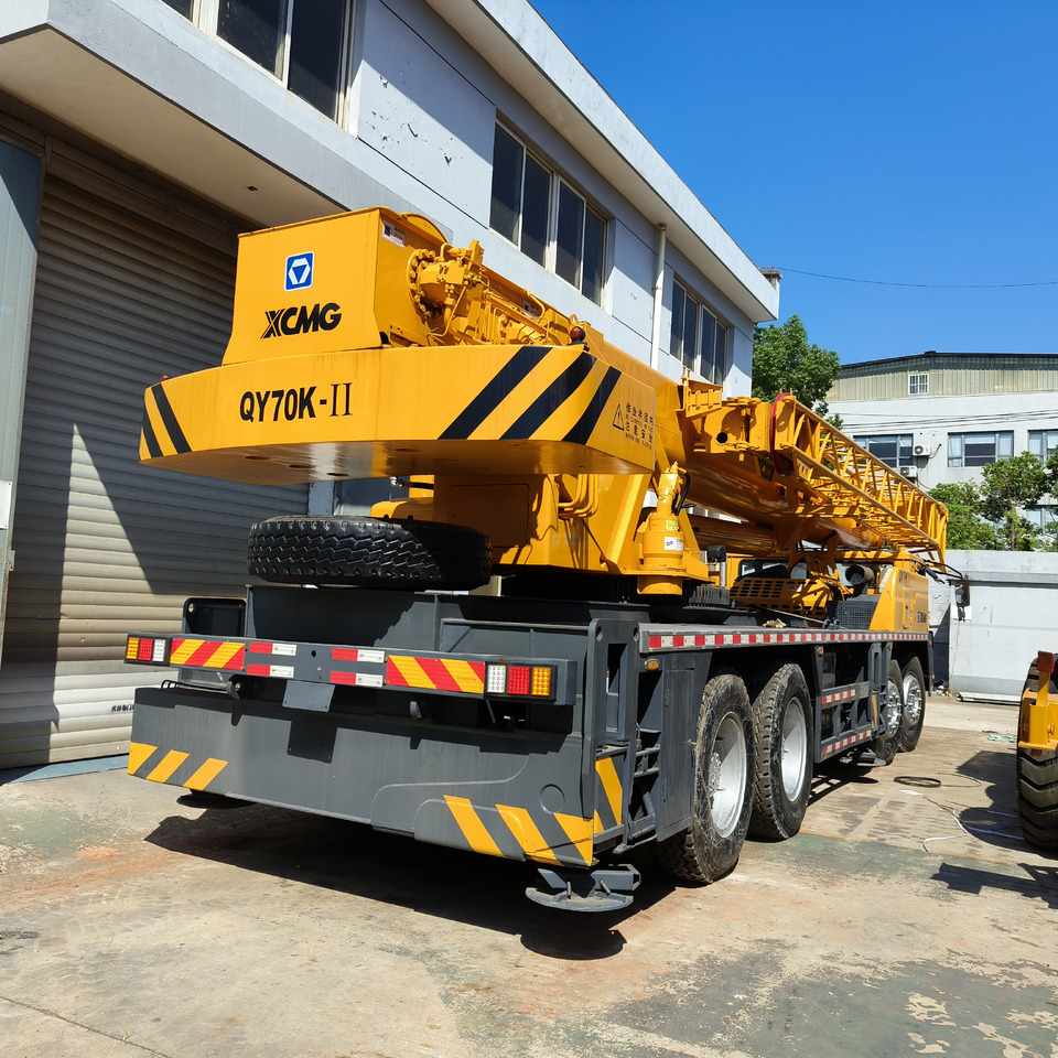 XCMG QY70K 70ton used truck crane - Mobile crane: picture 2 XCMG QY70K 70ton used truck crane - Mobile crane: picture 2