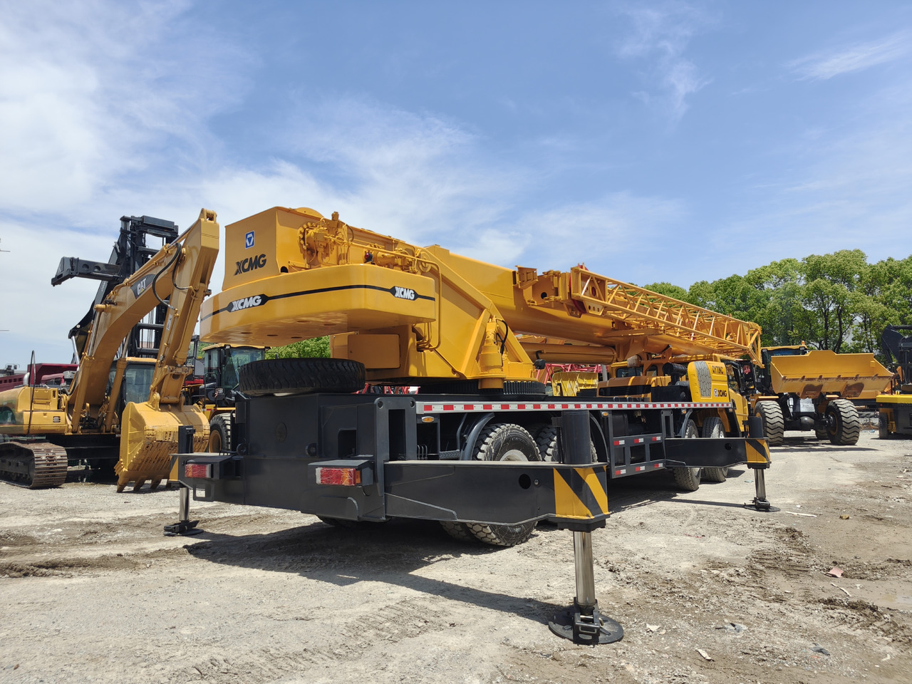 XCMG QY70K - All terrain crane: picture 2 XCMG QY70K - All terrain crane: picture 2