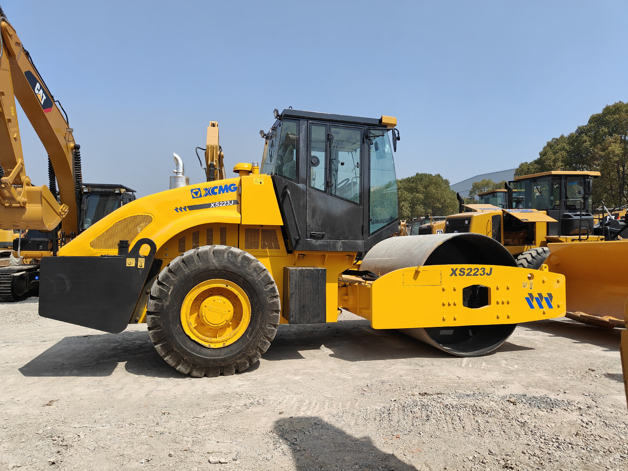 XCMG XS223J Roller Road leasing XCMG XS223J Roller Road: picture 7