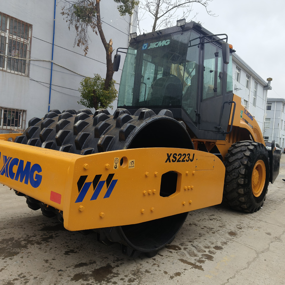 XCMG XS223J road roller - Compactor: picture 4 XCMG XS223J road roller - Compactor: picture 4