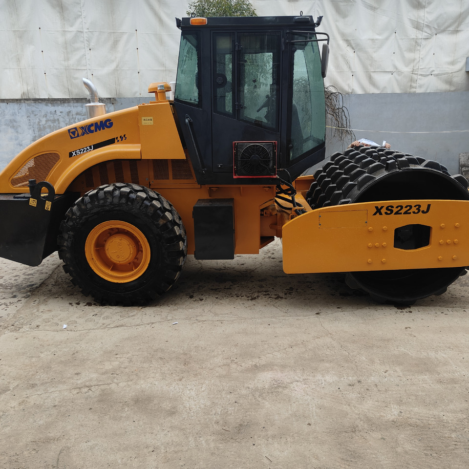XCMG XS223J road roller - Compactor: picture 1 XCMG XS223J road roller - Compactor: picture 1