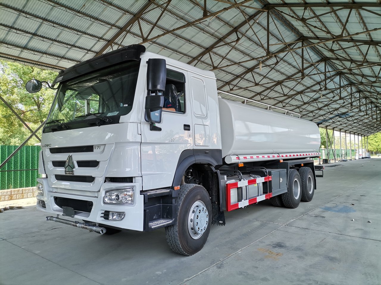JSIE JSIE5250GSS - Tanker truck: picture 4 JSIE JSIE5250GSS - Tanker truck: picture 4