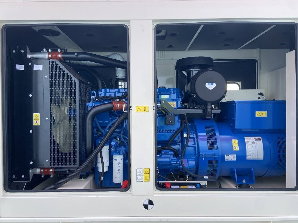 FG Wilson P250 - 250 kVA Genset - DPX-16013 - Generator set: picture 5 FG Wilson P250 - 250 kVA Genset - DPX-16013 - Generator set: picture 5