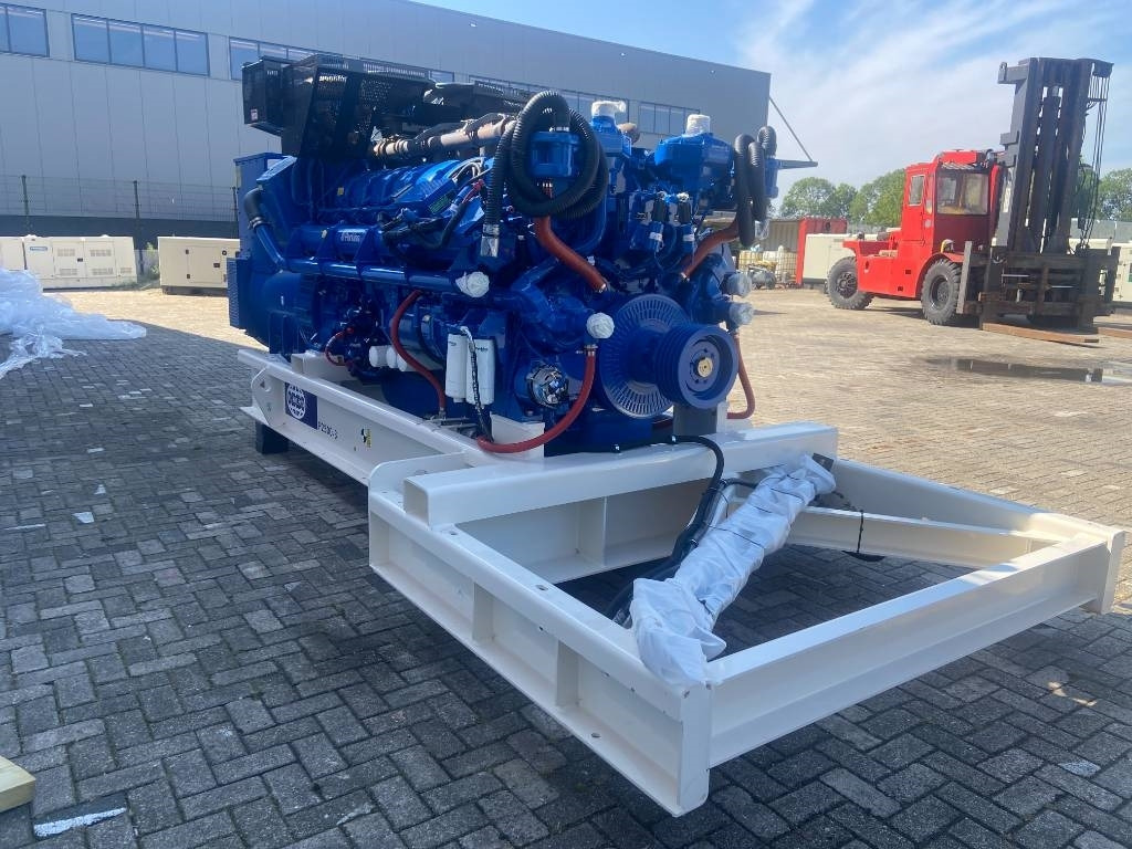 FG Wilson P2500-3 - 2500 kVA Genset - DPX-16035-O - Generator set: picture 3 FG Wilson P2500-3 - 2500 kVA Genset - DPX-16035-O - Generator set: picture 3