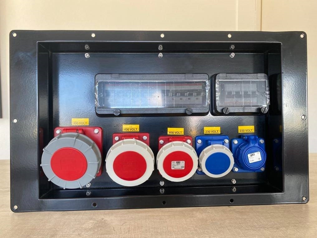 Socket Box 75-160 kVA - 63A - 32A - 2x 16A - IP8X - Construction equipment: picture 1 Socket Box 75-160 kVA - 63A - 32A - 2x 16A - IP8X - Construction equipment: picture 1