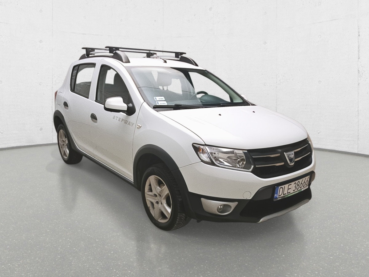 DACIA SANDERO HATCHBACK - Car: picture 2 DACIA SANDERO HATCHBACK - Car: picture 2