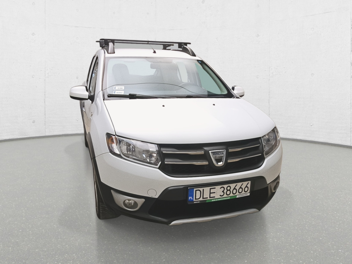 DACIA SANDERO HATCHBACK - Car: picture 4 DACIA SANDERO HATCHBACK - Car: picture 4