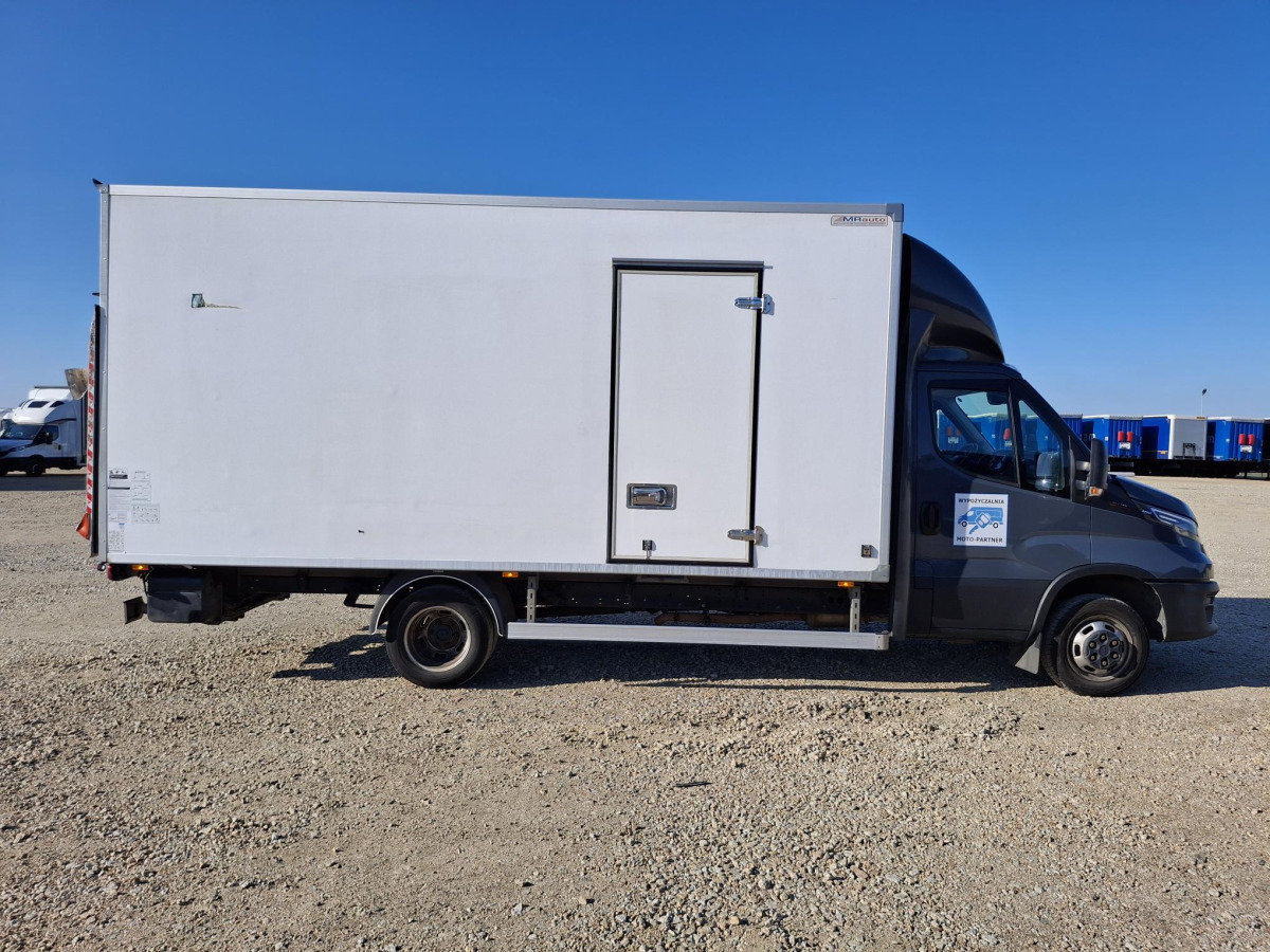 IVECO DAILY 50C18 KONTENER Z WINDĄ - Box truck: picture 4 IVECO DAILY 50C18 KONTENER Z WINDĄ - Box truck: picture 4