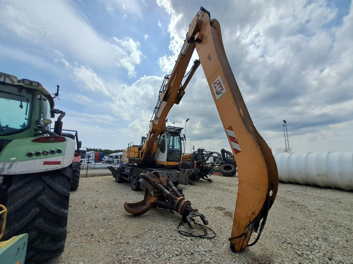 Koparka kołowa – LIEBHERR A 924 C LITRONIC – 2011 – 20 177 h – prace ziemne - Waste/ Industry handler: picture 1 Koparka kołowa – LIEBHERR A 924 C LITRONIC – 2011 – 20 177 h – prace ziemne - Waste/ Industry handler: picture 1