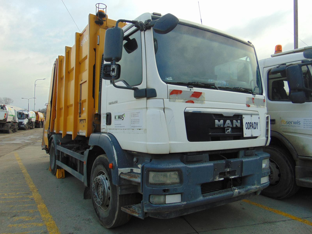 MAN TGM WYWÓZ ŚMIECI - Garbage truck: picture 1 MAN TGM WYWÓZ ŚMIECI - Garbage truck: picture 1