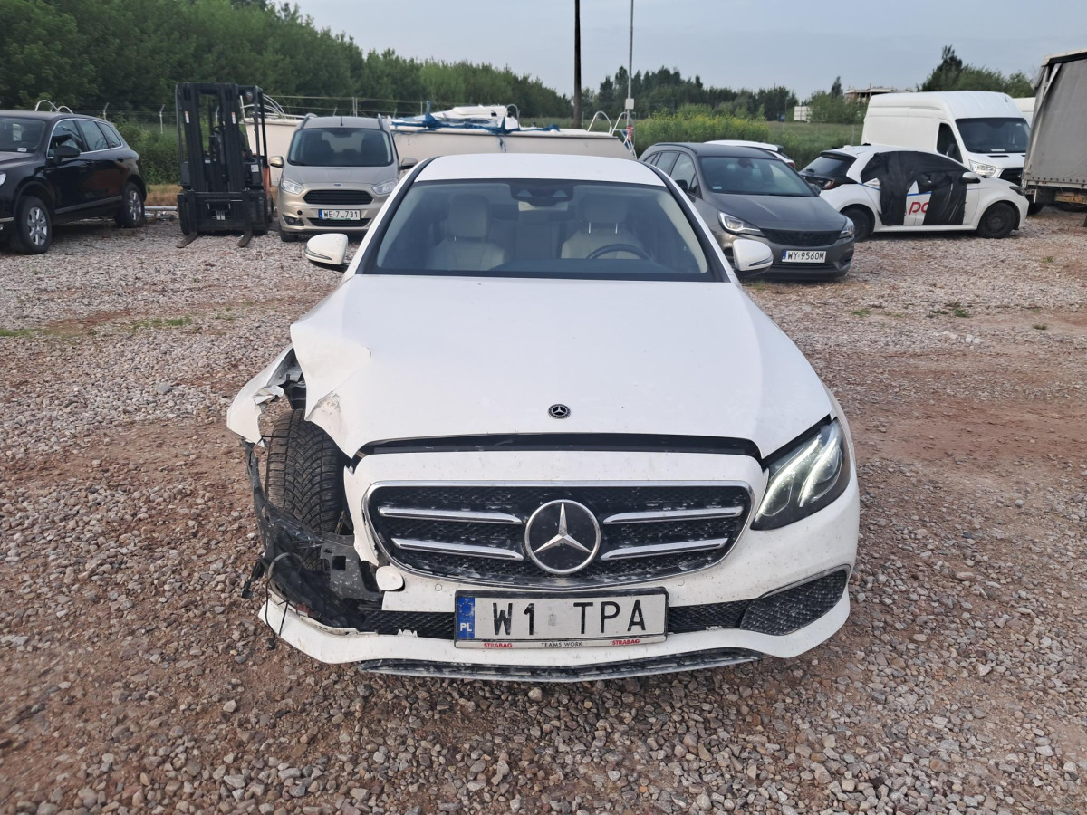MERCEDES BENZ E 220 D 4MATIC SEDAN - Sedan: picture 2 MERCEDES BENZ E 220 D 4MATIC SEDAN - Sedan: picture 2
