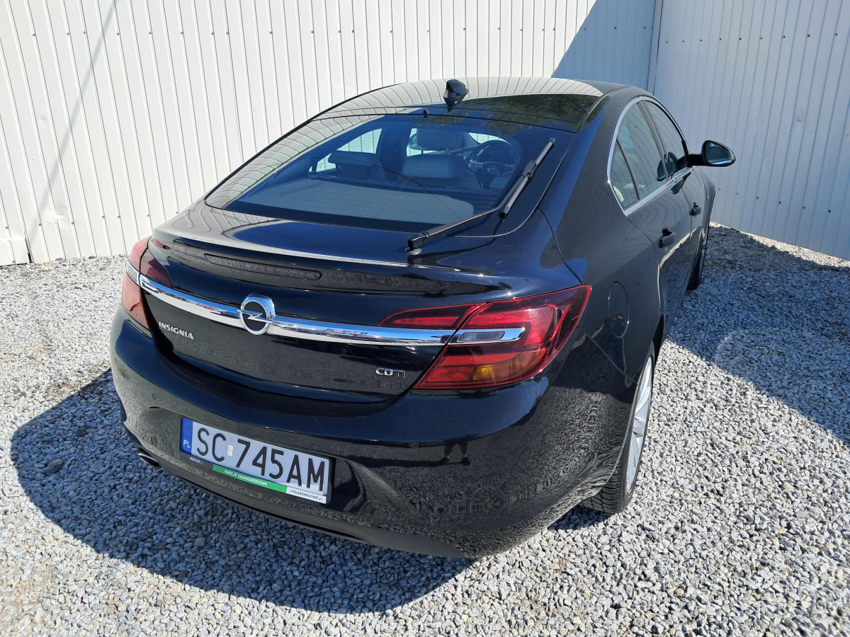 OPEL INSIGNIA HATCHBACK - Hatchback: picture 4 OPEL INSIGNIA HATCHBACK - Hatchback: picture 4